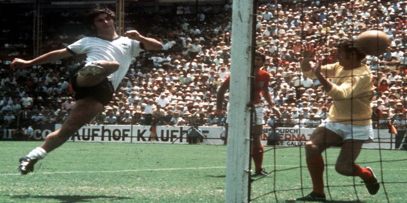 Giới thiệu đôi nét về cầu thủ huyền thoại Gerd Muller